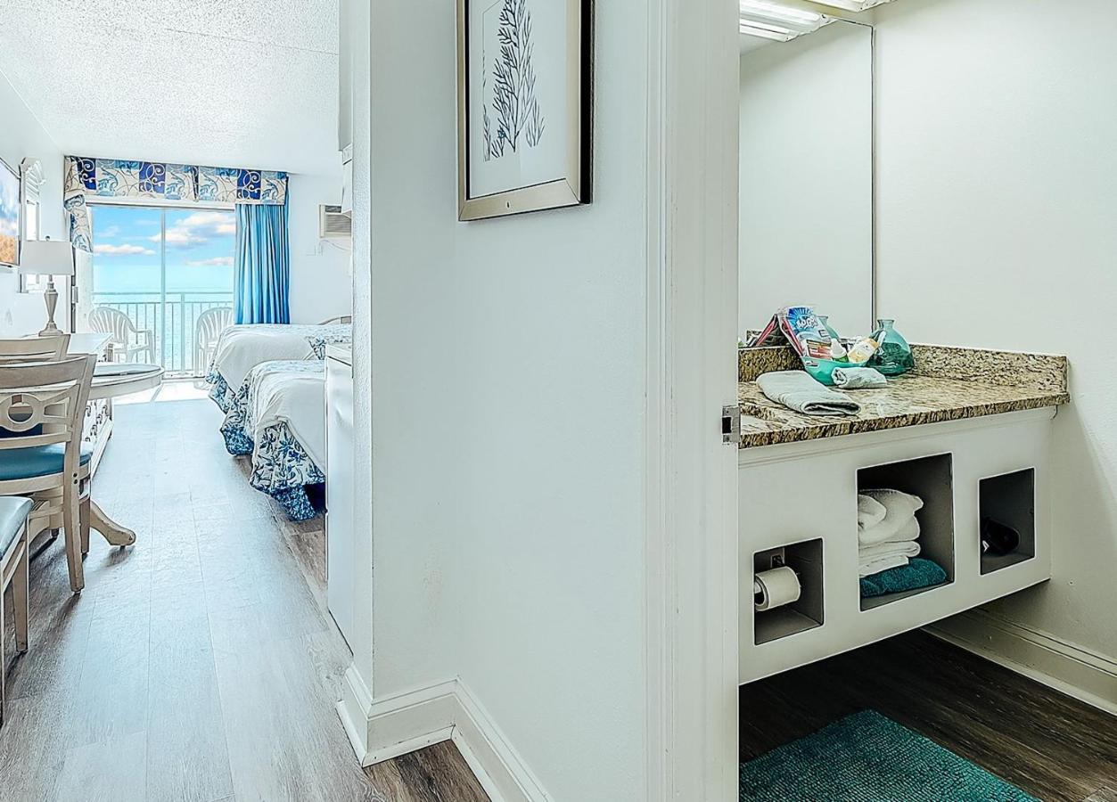 Ocean Front Comfy Condo W/Kitchen, Sleeps 4, Snowbird Paradise شاطئ ميرتل المظهر الخارجي الصورة